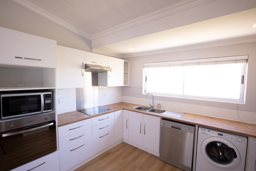To Let 2 Bedroom Property for Rent in Fish Hoek Western Cape